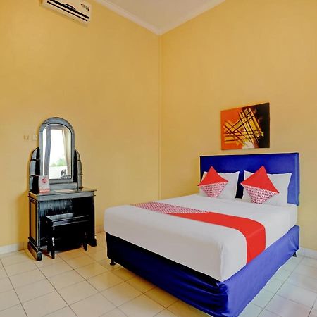 Oyo 3096 Hotel Dewi Warsiki Gilimanuk Exterior foto