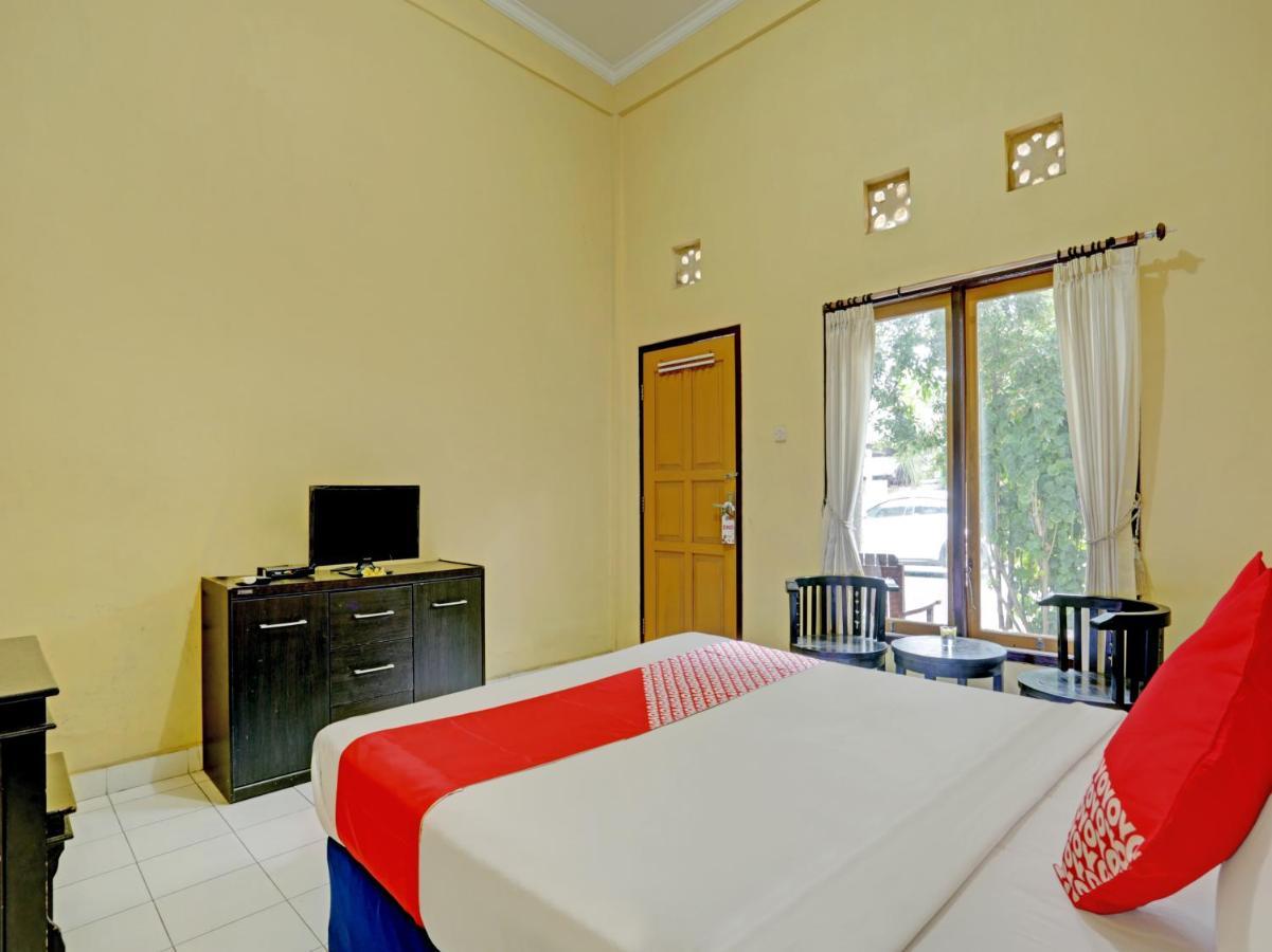 Oyo 3096 Hotel Dewi Warsiki Gilimanuk Exterior foto