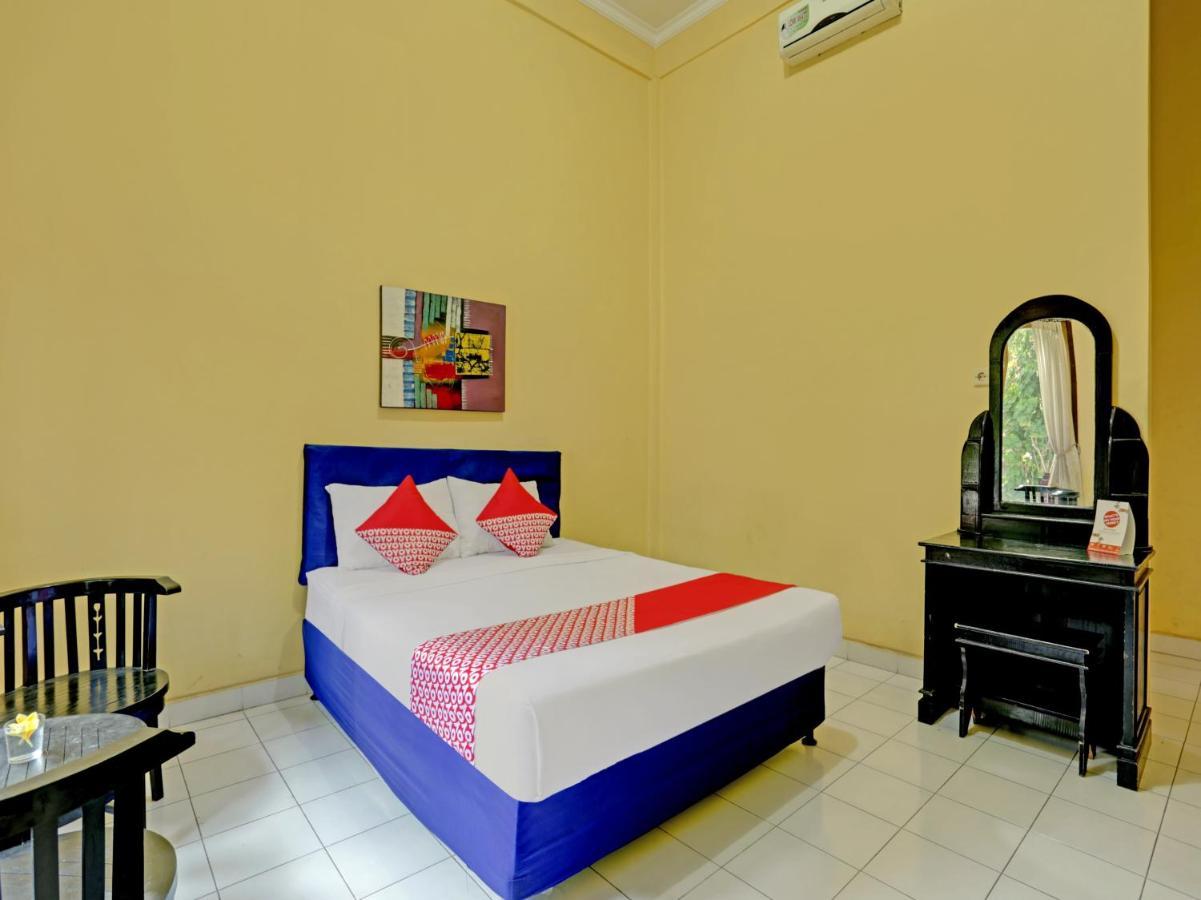 Oyo 3096 Hotel Dewi Warsiki Gilimanuk Exterior foto